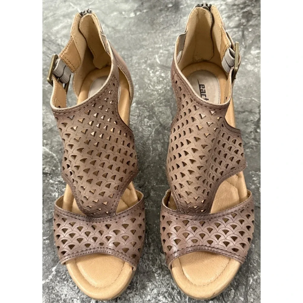 Earth danae leather